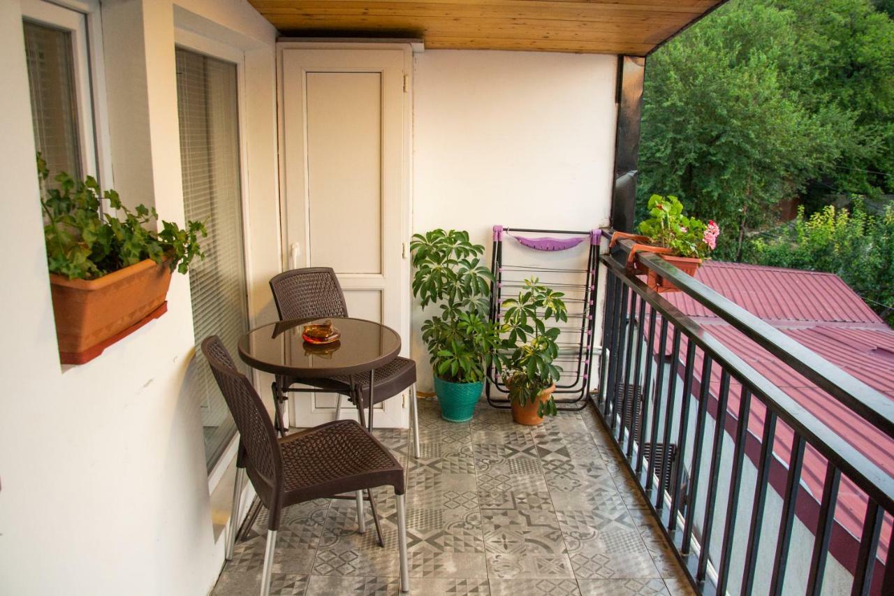 Tbilisi View Apartamento Exterior foto